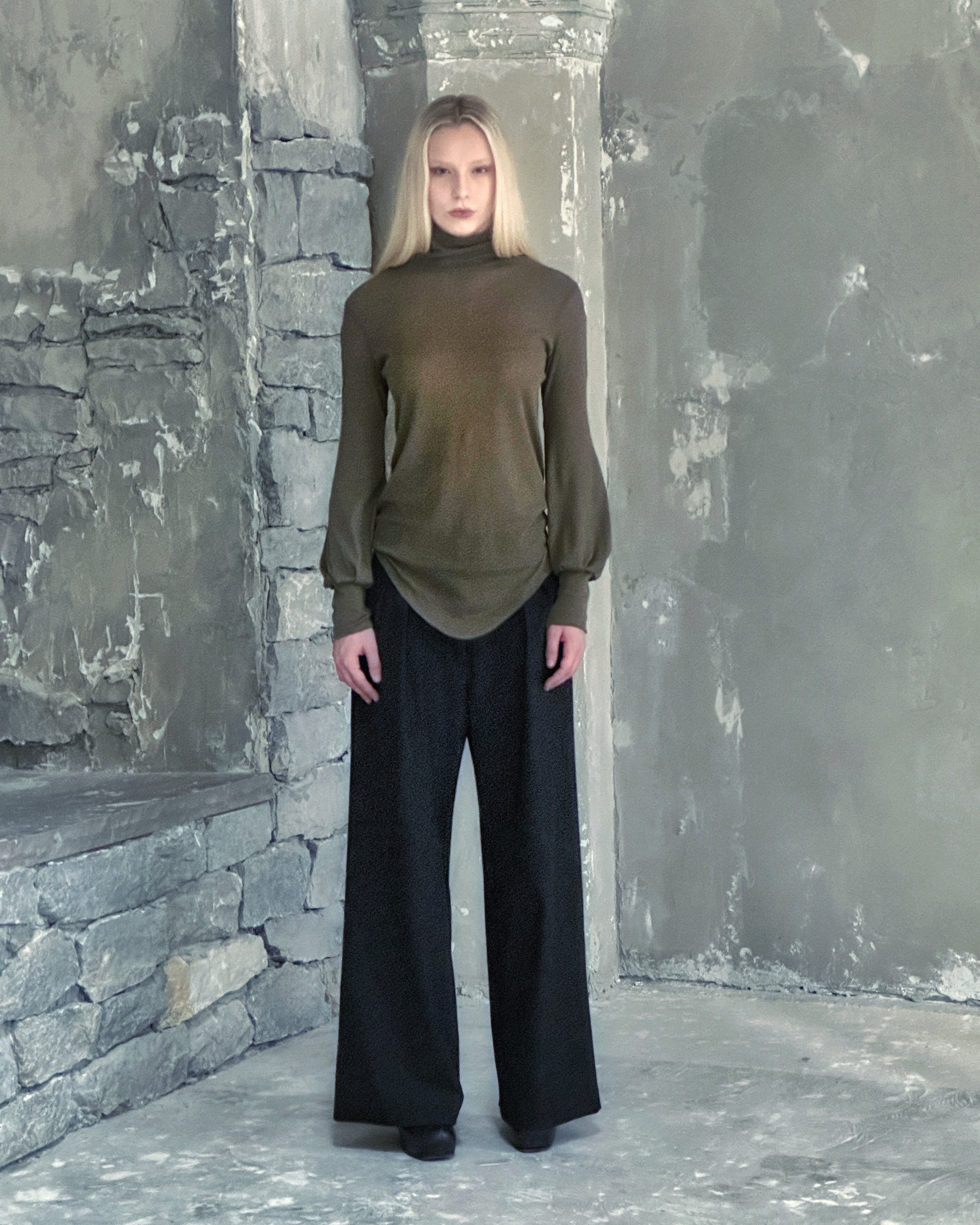 Bishop Sleeve Hourglass Tunic (Moss Green)