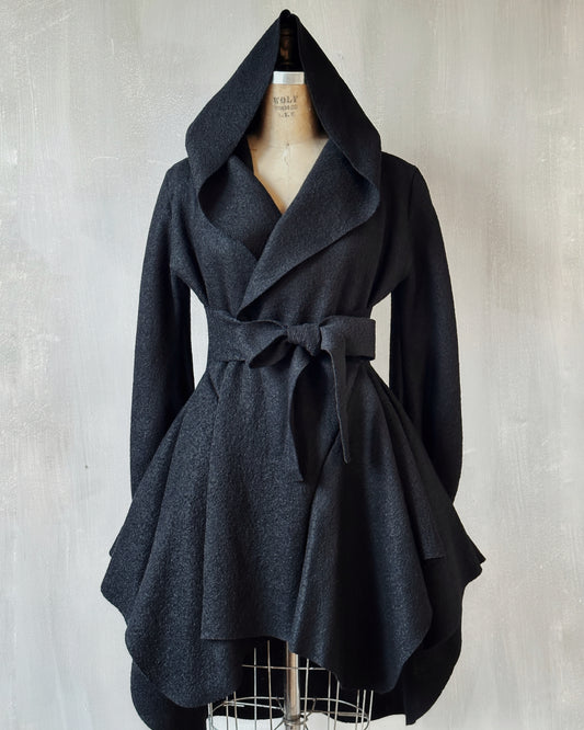 Tournure Coat in Pure Wool (Black)