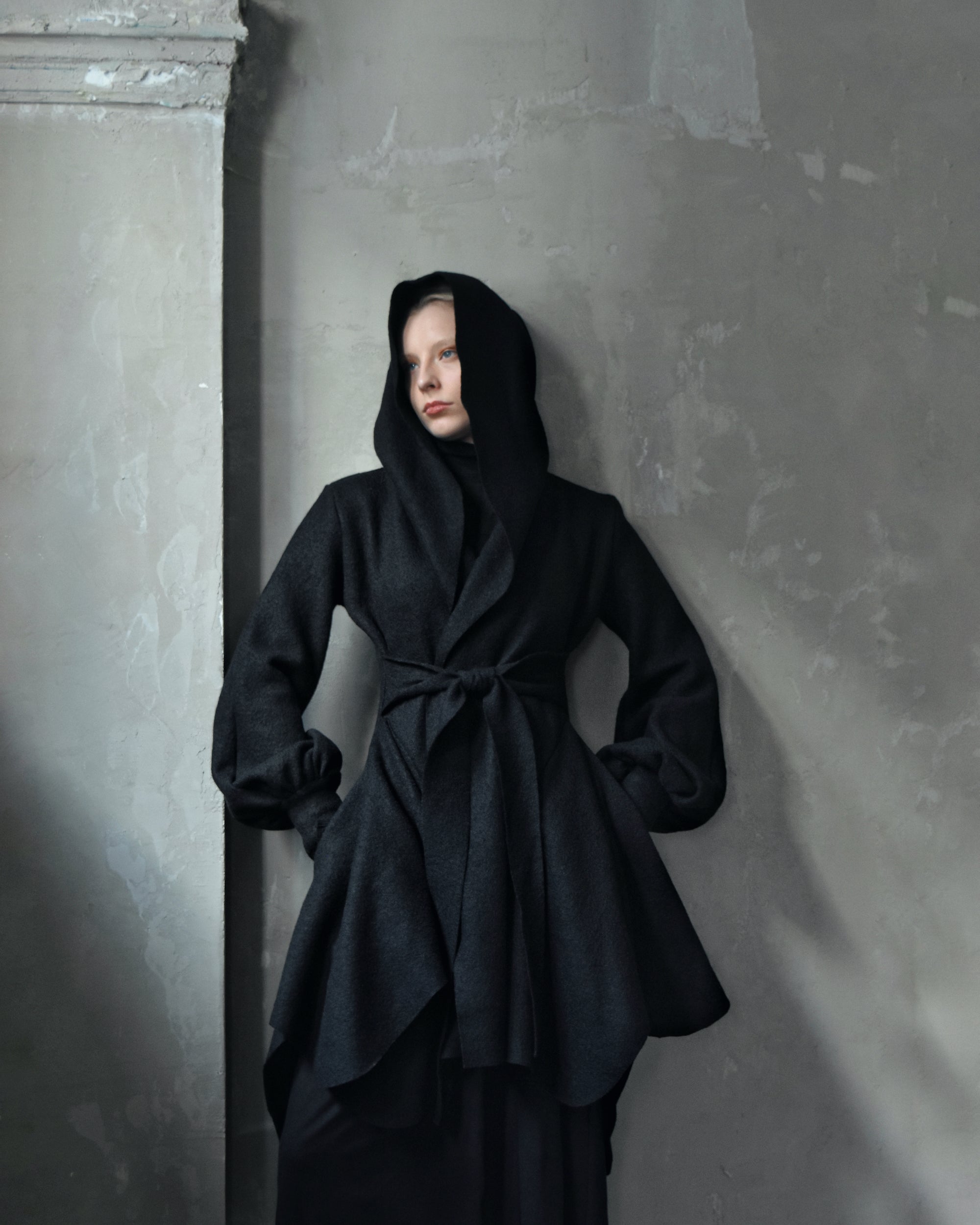 FW'24: Tournure Coat in Pure Wool Black