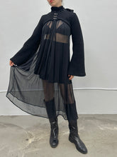 Sample Sale: Arundel Ribbed Wool Hook and Eye Shrug (Size I)
