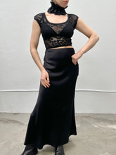 Sample Sale: High Ruff Collar in Black (One Size)