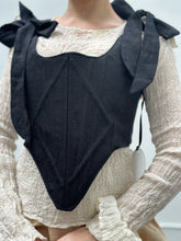 Sample Sale: Diamond Stays in Black Linen (Size I)