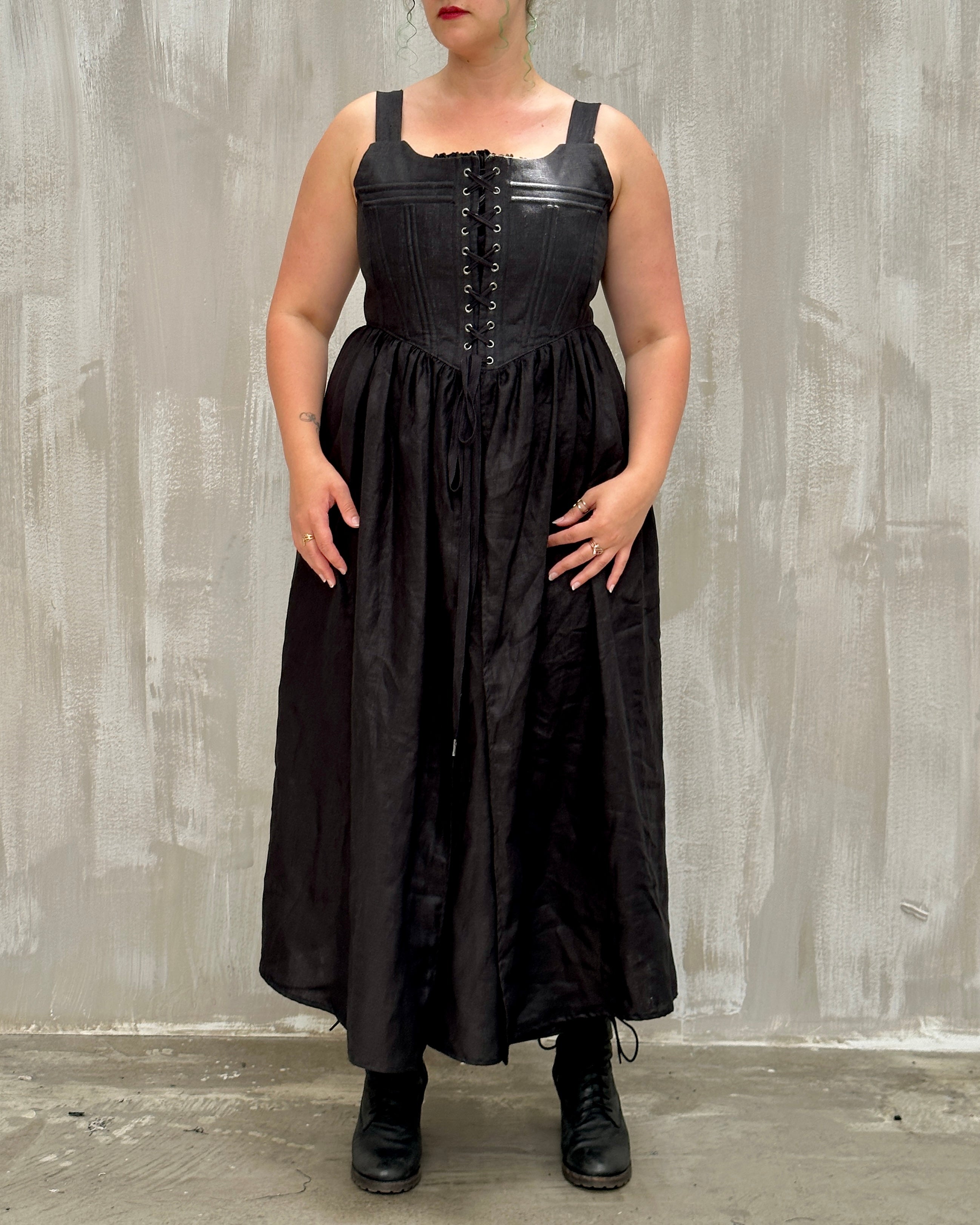 Caterina Stays Gown in Black Linen
