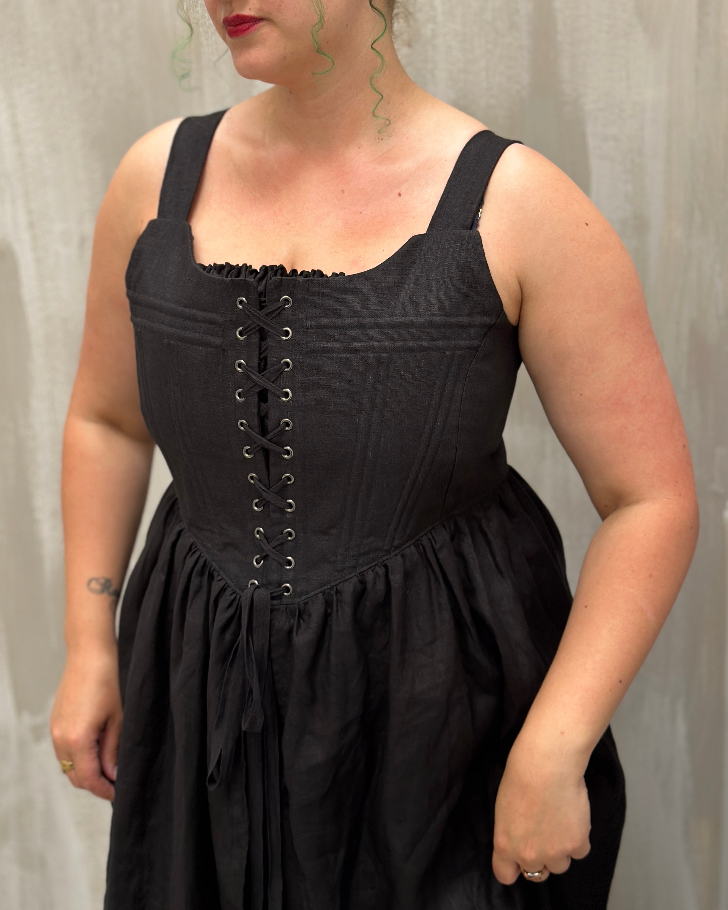 Caterina Stays Gown in Black Linen