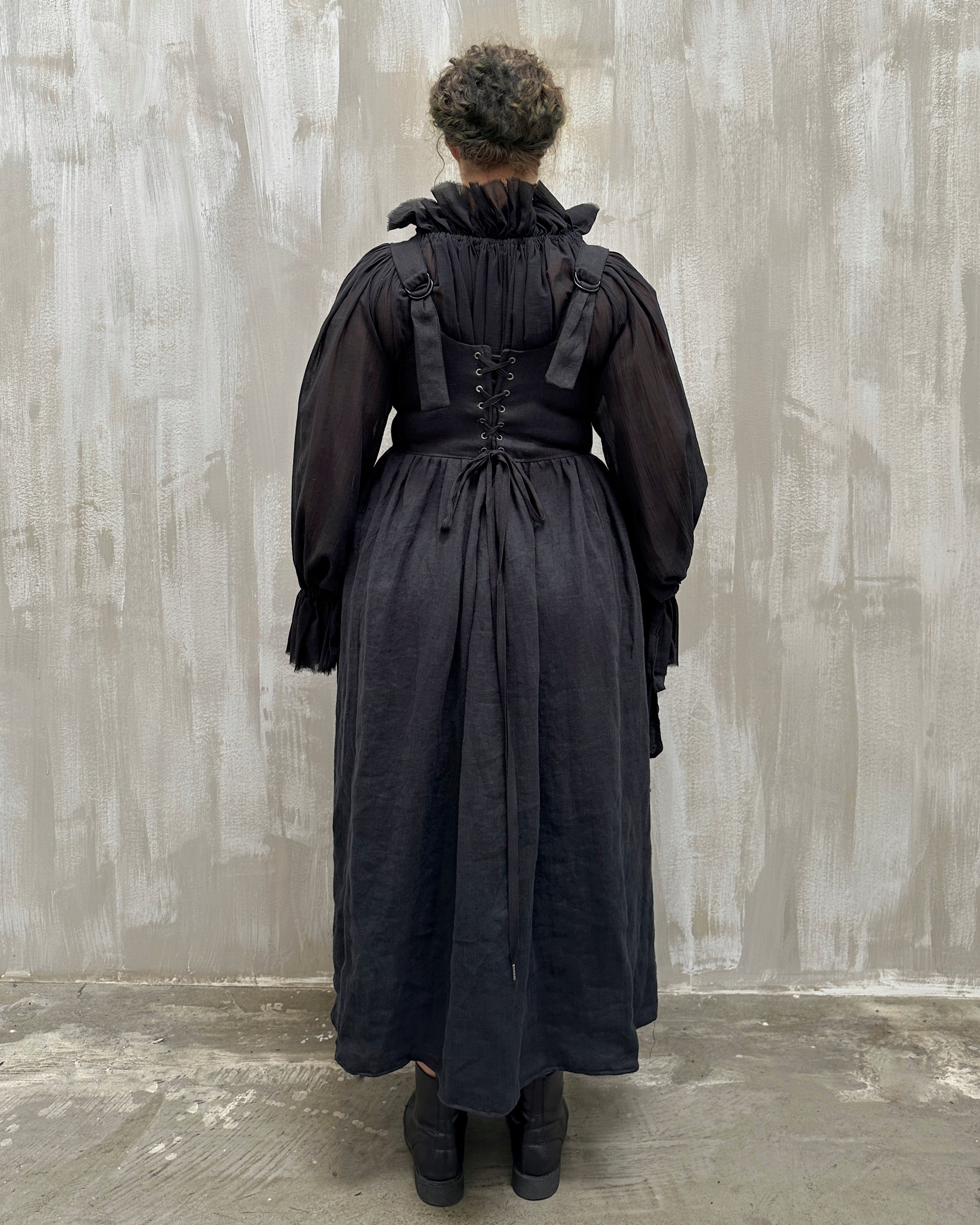 Caterina Stays Gown in Black Linen