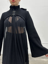 Sample Sale: Arundel Ribbed Wool Hook and Eye Shrug (Size I)