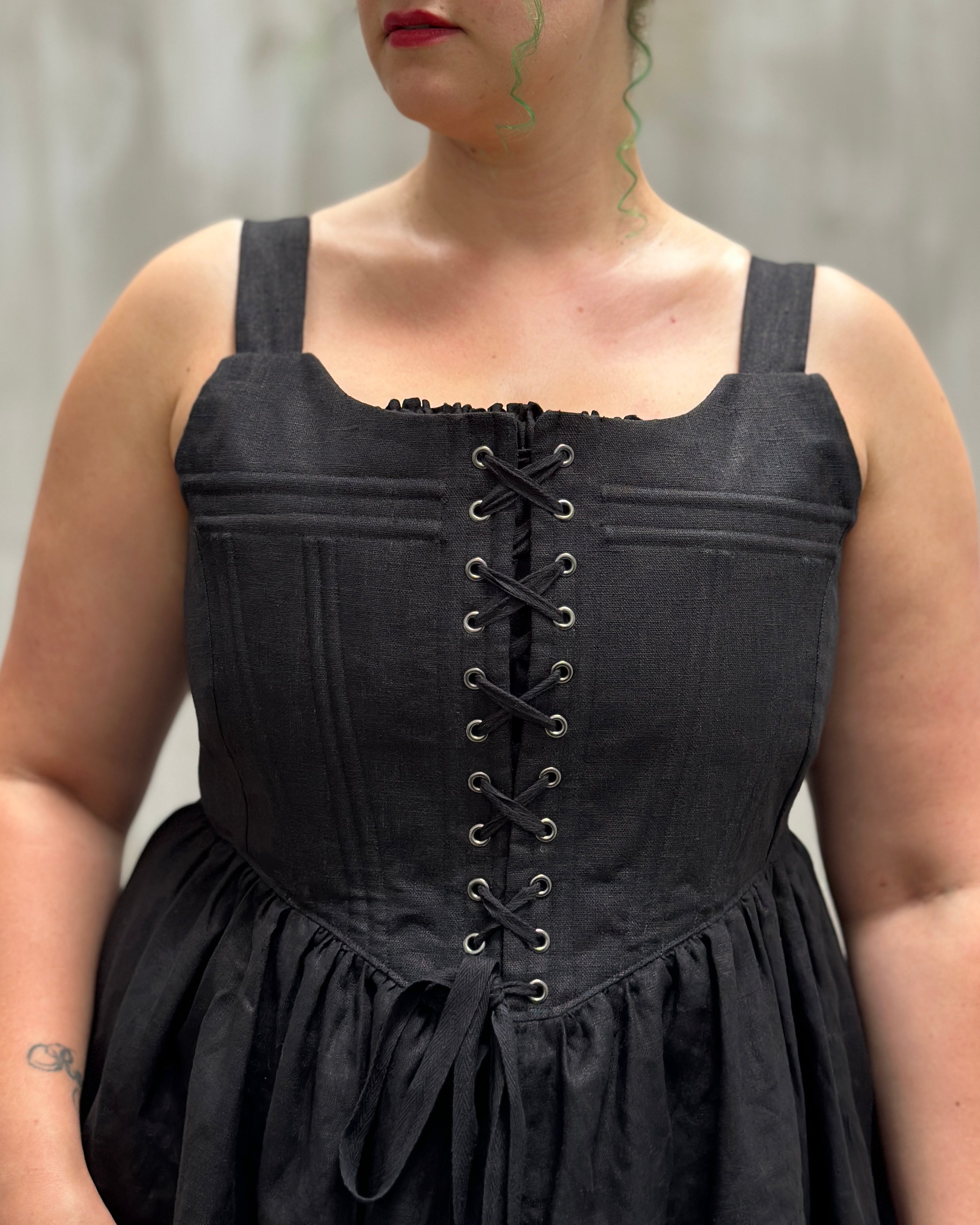 Caterina Stays Gown in Black Linen