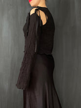 Detached Sleeve Top in Black Crinkled Cotton