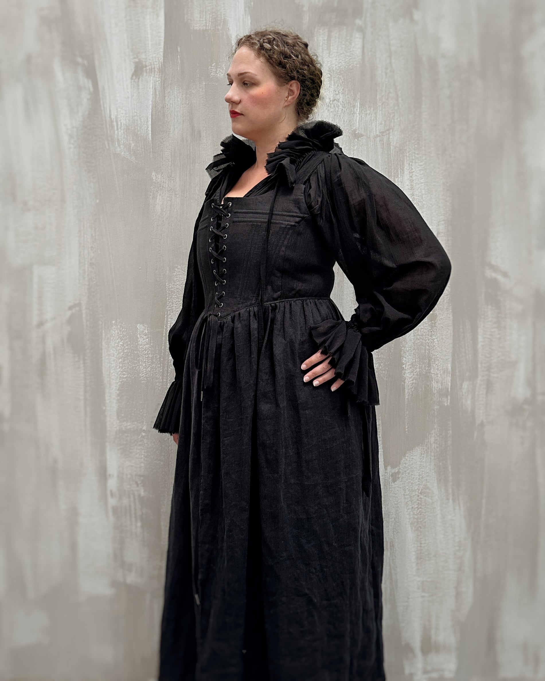 Caterina Stays Gown in Black Linen